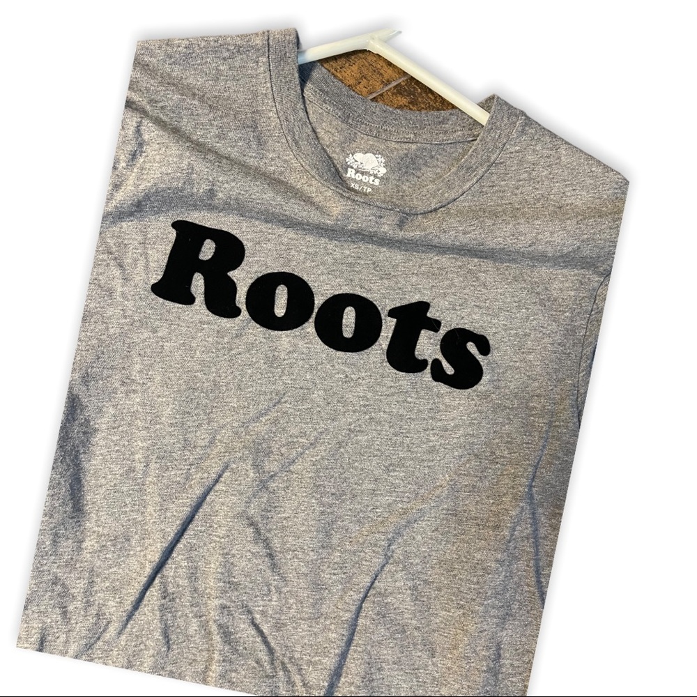 Roots Grey T Shirt xS with Black felt Roots Logo on front